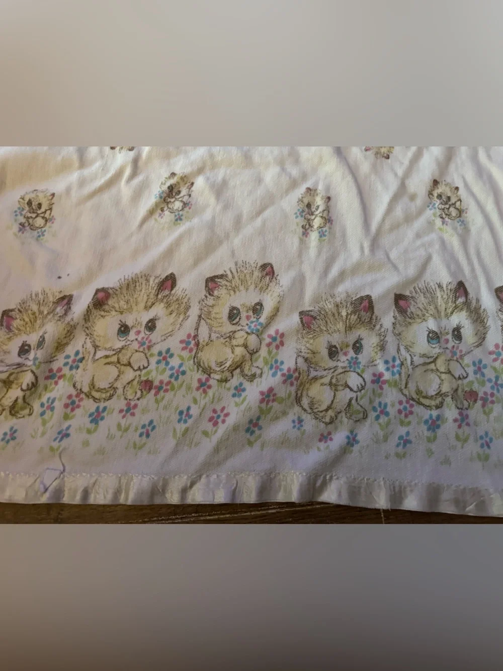 Vintage 1960-1970 kitty baby blanket